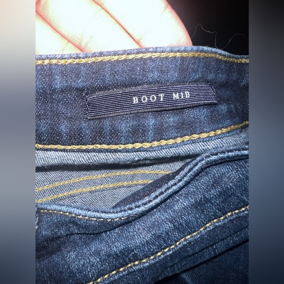 GUESS Dark Blue “Boot Mid” Mid Rise Bootcut Jeans Size 32 EUC - Picture 4 of 6